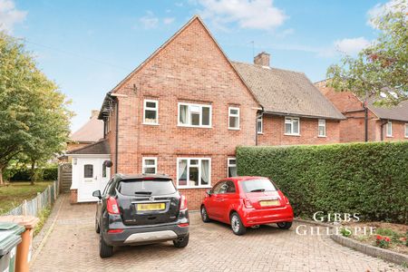 4 Bedroom House to rent - Photo 3
