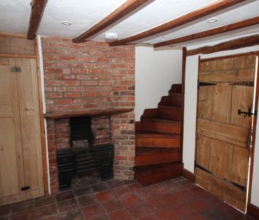 2 bedroom terraced house to rent - Photo 4