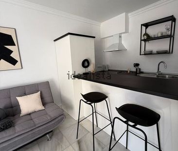 Alquiler de piso en Calle Le Corbousier - Photo 2