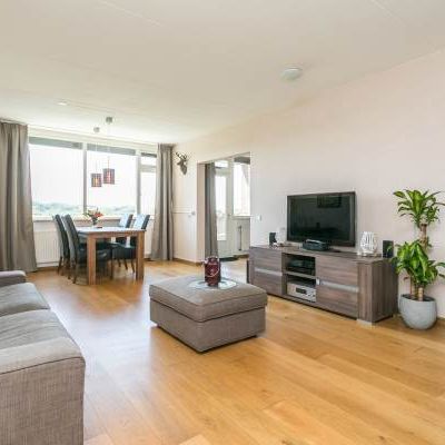 SCHITTEREND APPARTEMENT MET 2 SLAAPKAMERS IN DE DRIEOORTSPUT TE HEERLEN. - Photo 1