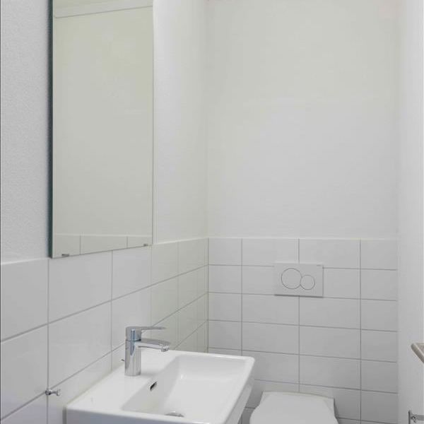 "Wohnen in moderner Einrichtung" - Foto 1