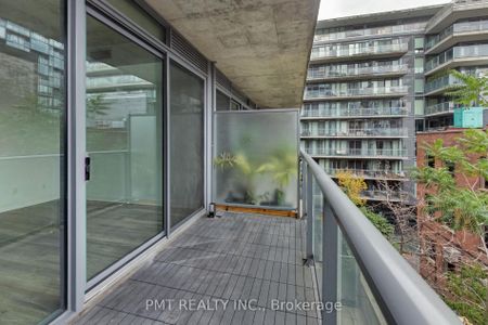 Six50 King West Lofts 95 , #421 - Photo 2