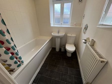 West Lynn - Poppyfields - Photo 4