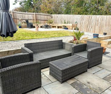 4 bedroom detached house to rent - Photo 3