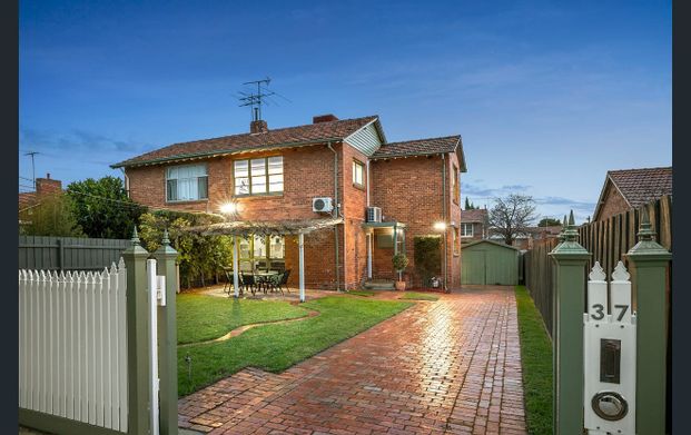 37 Dunlop Avenue, Ascot Vale VIC 3032 - Photo 1