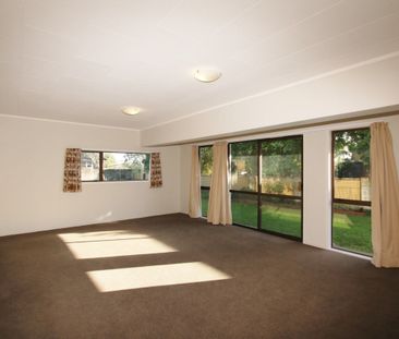15 Stephen Avenue, Henderson - Photo 3