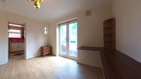 5 bedroom detached house to rent - Photo 2