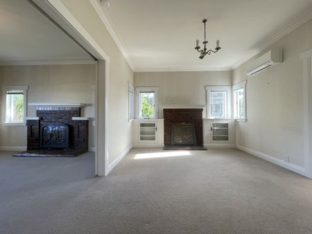 Location! Location! Location! - Photo 2