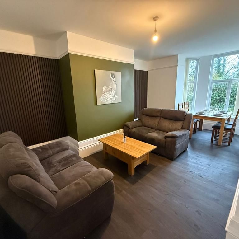 8 bedroom house share to rent - Photo 1