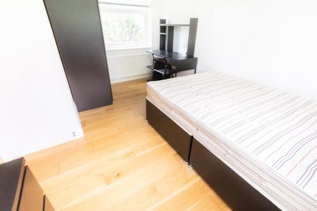 4 bedroom house to rent - Photo 4