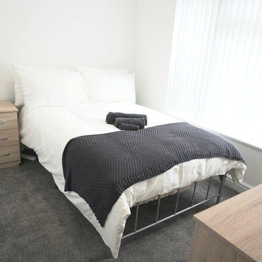 1 bedroom in a house share to rent - Photo 1