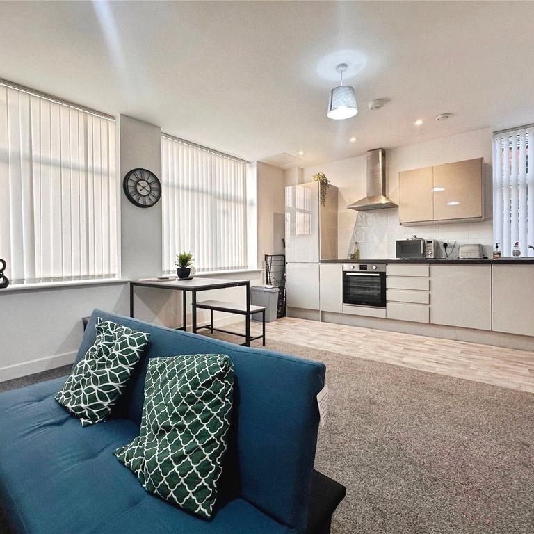 2 bedroom flat to rent - Photo 1