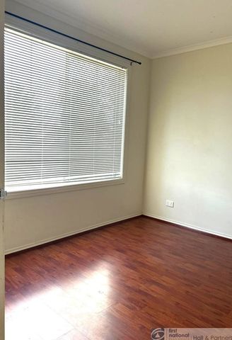 17 Webster Way, Pakenham - Photo 5