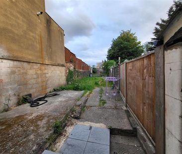 2 bedroom end of terrace house to rent - Photo 6