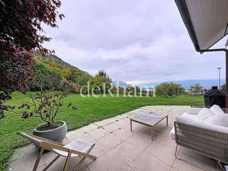 Bright and spacious villa, ideal location and panoramic view! - Photo 4