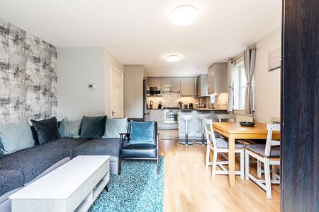 2 bedroom flat to rent - Photo 3