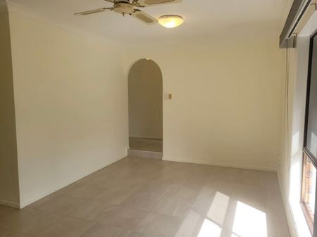 Spacious 4‑Bed Family Home on Quiet Court in Hillcrest – Ready to Rent - Photo 4