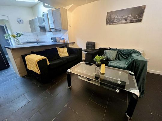 6 bedroom house share to rent - Photo 1