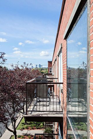 265 Rue Riverside, Longueuil, QC - Photo 3