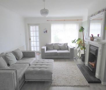 3 bedroom semi-detached house to rent - Photo 2