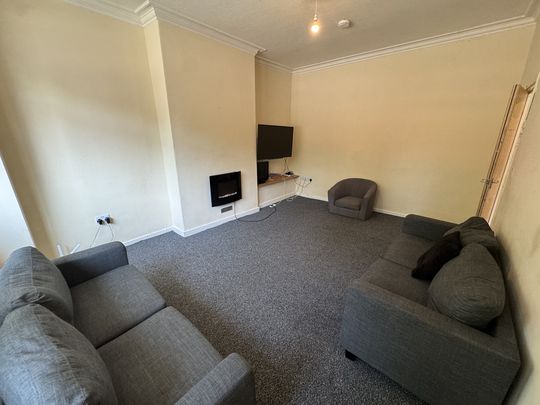 Kitchener Street, Huntington Road - P1098 - Photo 1