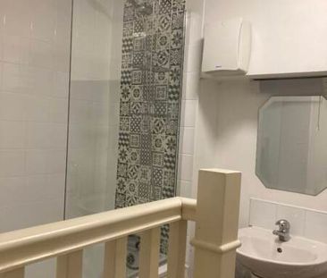 St Thomas Lofts, Swansea, SA1. - Photo 6