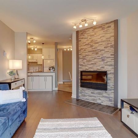 CONDO 3 1/2 MEUBLÉ tout inclus REZ-DE-CHAUSSÉE libre 1Janvier bail 6mois -MAGOG - Photo 4