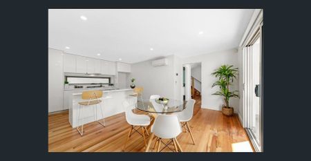 Instant Appeal - Photo 3