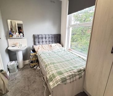 3 bedroom flat to rent - Photo 3