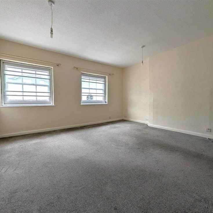 18 Fairfax Place, Dartmouth - Photo 1