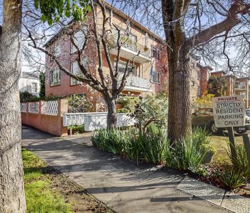 One Bedroom Apartment - Photo 3