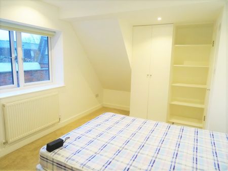 3 Bed Detached House, Haydons Road, SW19 - Photo 3