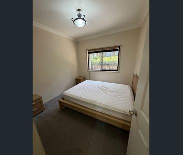 🏠 Stylish & Comfortable Furnished 4-Bedroom Home – Birmingham Gardens - Photo 3