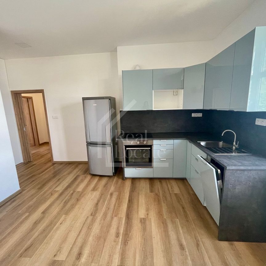 Pronájem bytu 2+kk 43 m² - Fotografie 1