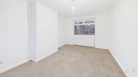 2 Bedroom Terraced - Photo 4
