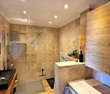 Location Appartement 2 pièces 45m² NICE 06100 - Photo 6