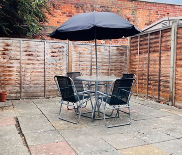 4 bedroom house share close to town centre and Christchurch Park La... - Photo 2