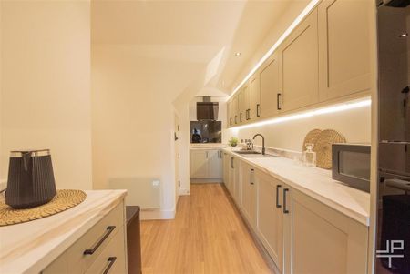 1 bedroom in a house share to rent - Photo 5