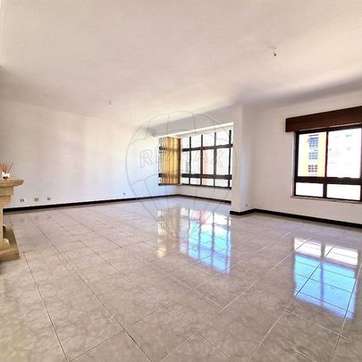 Apartamento T4 em Lisboa - Photo 1