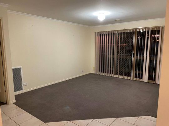 Secure three bed, ensuite double garage home is quiet cul-de-sac - Photo 1