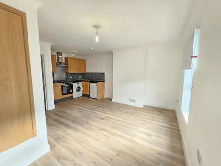 1 Bed Flat, Windsor Street, LU1 - Photo 3