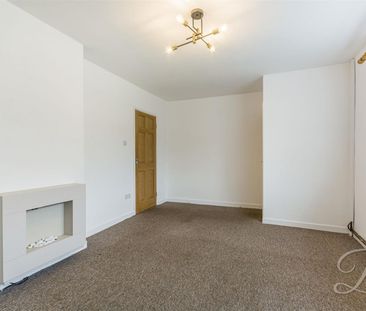 3 bedroom - Photo 2