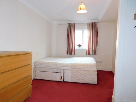 2 bedroom flat to rent - Photo 3