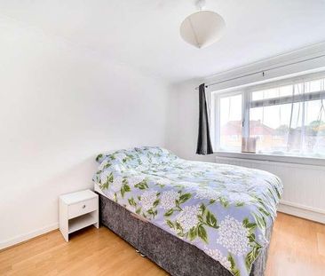 Avon Close, Addlestone, Surrey, KT15 - Photo 6