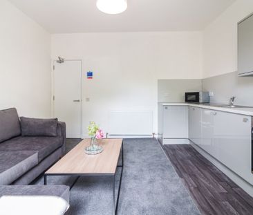 3 bedroom apartment to rent - Photo 1