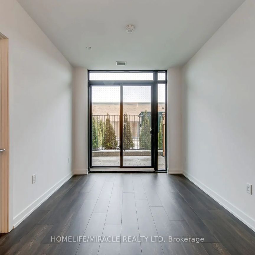 801 The Queensway #109 - Photo 1