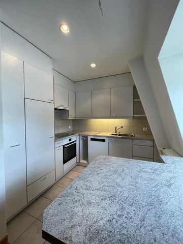 Befristet bis 31.03.2027 - charmante Wohnung im Herzen von Männedorf - Photo 2