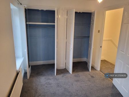 2 bedroom terraced house to rent - Photo 3