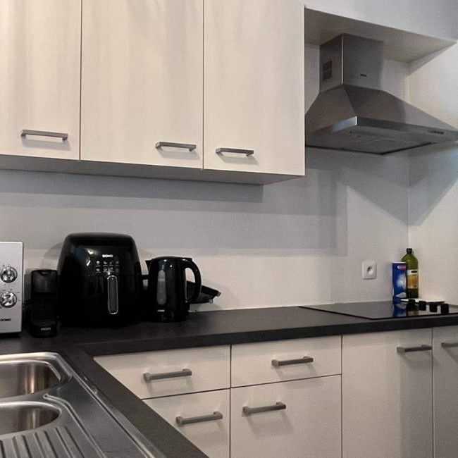 Appartement te huur in Olsene voor € 700 met 1 slaapkamer - Photo 1