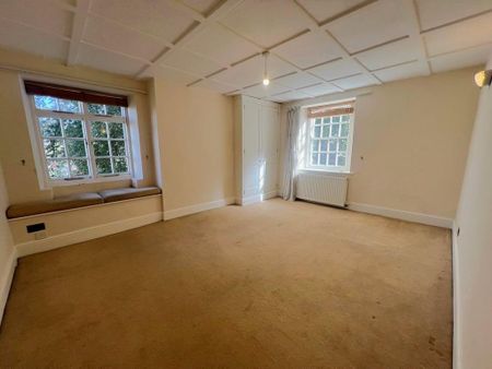 4 bedroom semi-detached house to rent - Photo 5